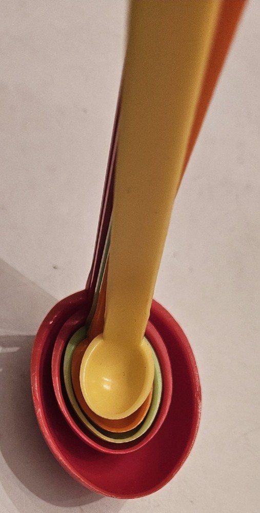 Colorful Nesting Measuring Spoons Melamine Plastic 5 PIECE SET