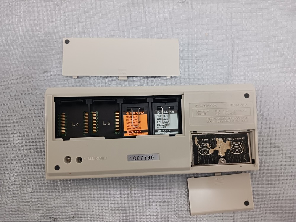 Sanyo Language Translator ELT 1000