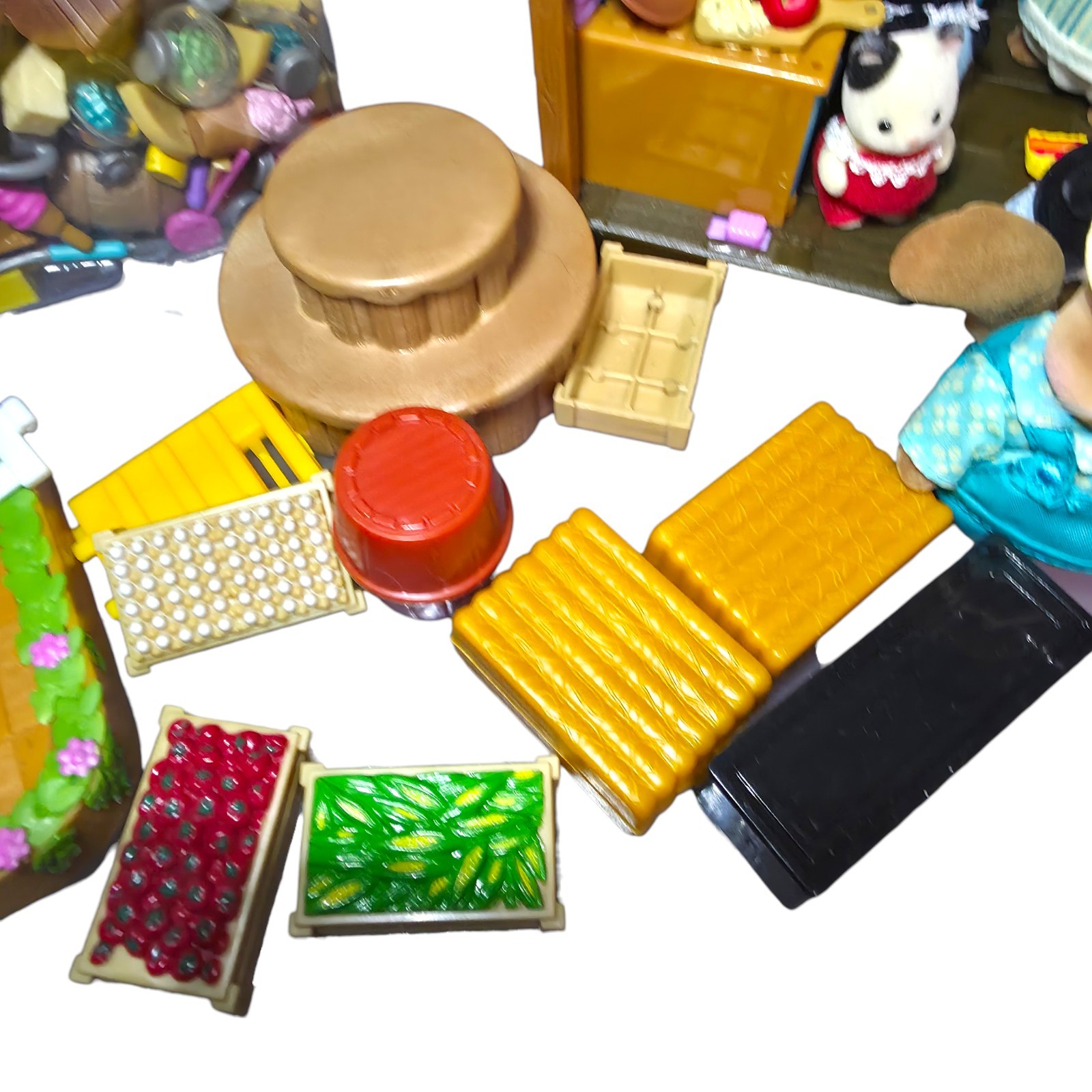 Lil Woodzeez Restaurant Boating Playset Bundle 14 Critters Food Groceries & More