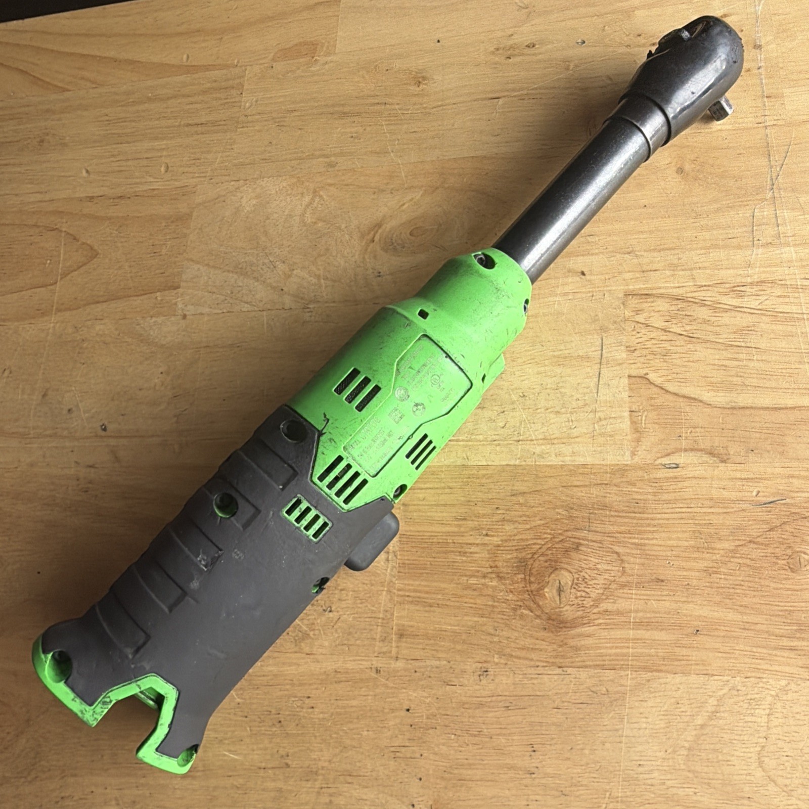 Snap On Tools Cordless Long Neck Ratchet 1/4" Drive Green W/ 1 Battery CTR717G