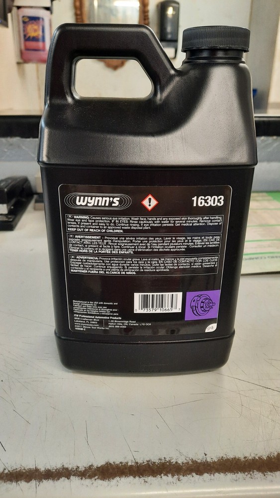 Wynn's DOT 4 Brake Fluid 64 OZ