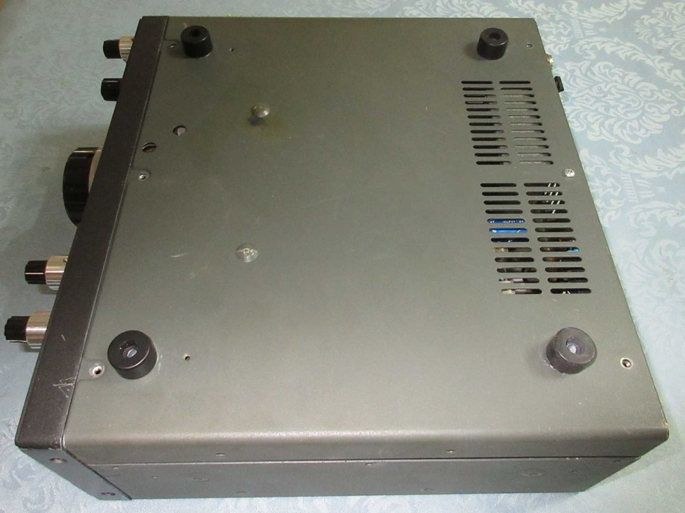 Icom IC-R71A Ham Radio Communications Receiver