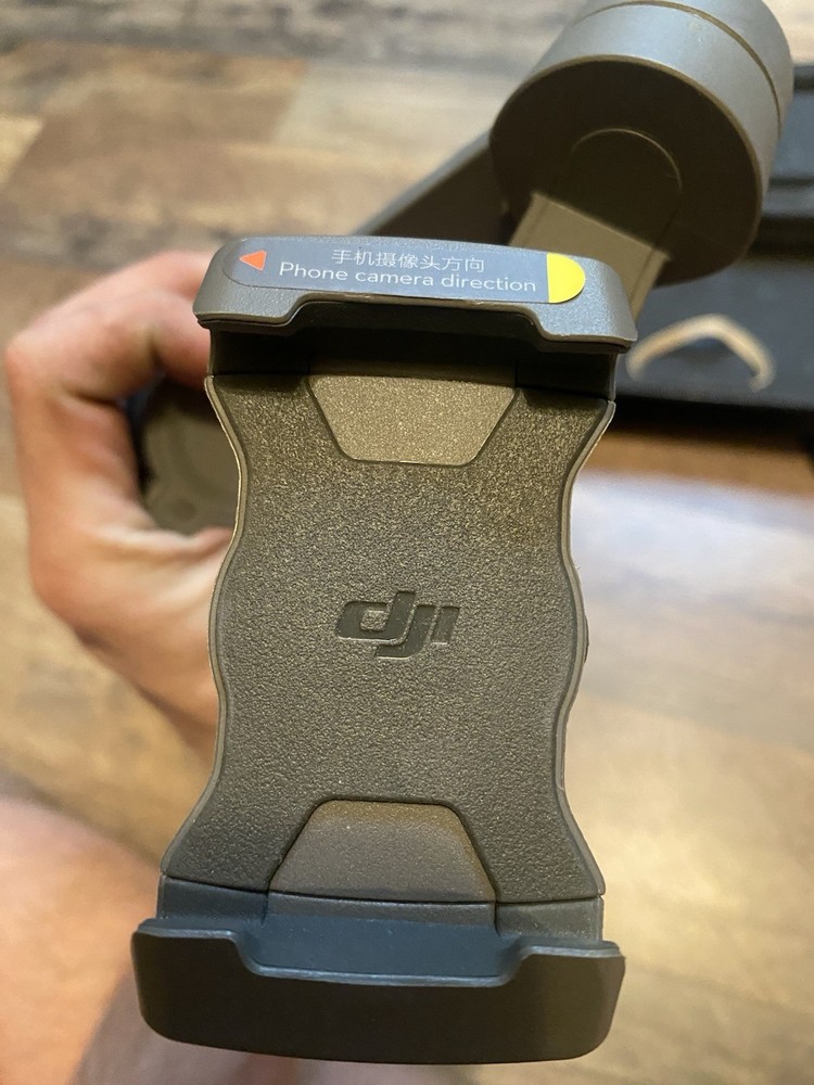DJI Osmo Mobile 3 - Gimbal Stabilizer