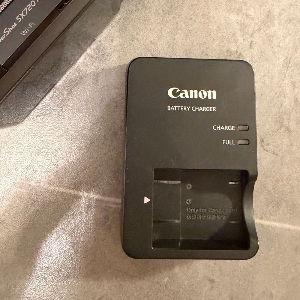 Canon PowerShot SX720 HS Compact Digital Camera, Black