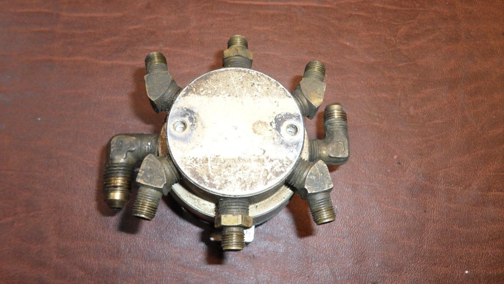 CONTINENTAL AIRCRAFT ENGINE FUEL FLOW DIVIDER