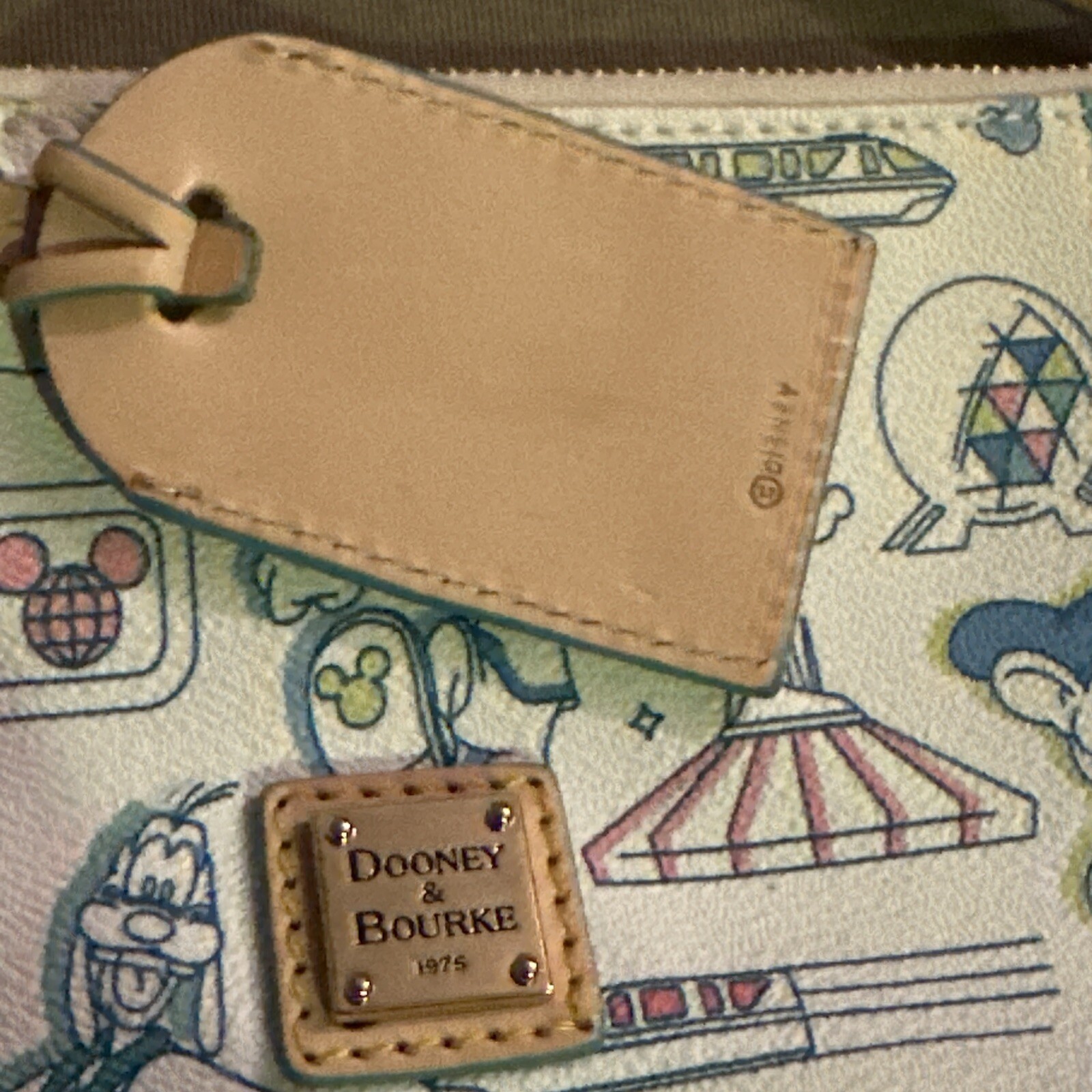 New Disney World Park WDW Dooney & Bourke 2017 Marathon LEXI Crossbody Purse Bag