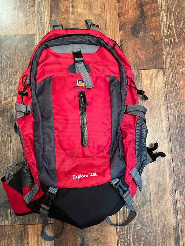 AOTU Explore 40L hydration ready backpack - Red - with raincover