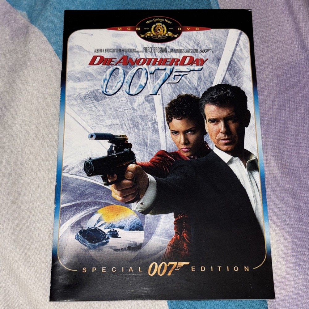 Die another day 007 Booklet DVD prop