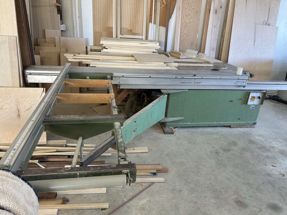 Kamro Sliding Table Saw