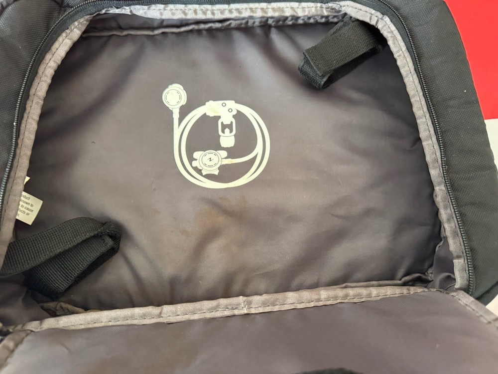 AQUALUNG SCUBA REGULATOR BAG WAY COOL!