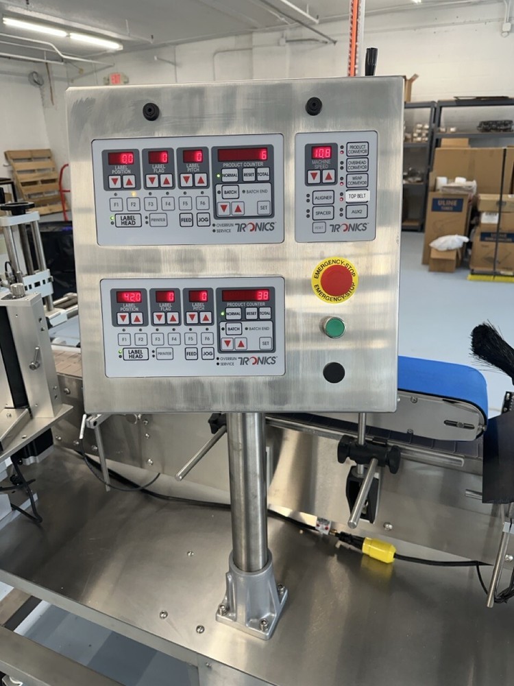 Tronics S30TP Wraparound and Top Labeler, 2018 - Includes Accumulation Table,...