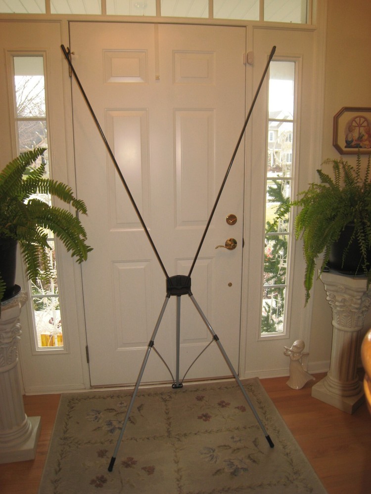 TRIPOD BANNER DISPLAY