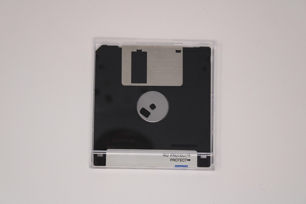 Akai Drums/Percussion Banque De Sons Disk #4 Akai S2000 S3000 Format Floppy Disk