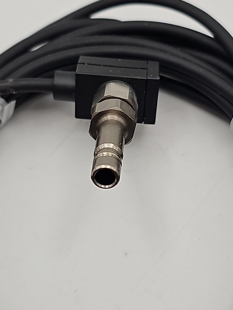 Keyence Pressure Sensor - AP-43 W/ Fitting