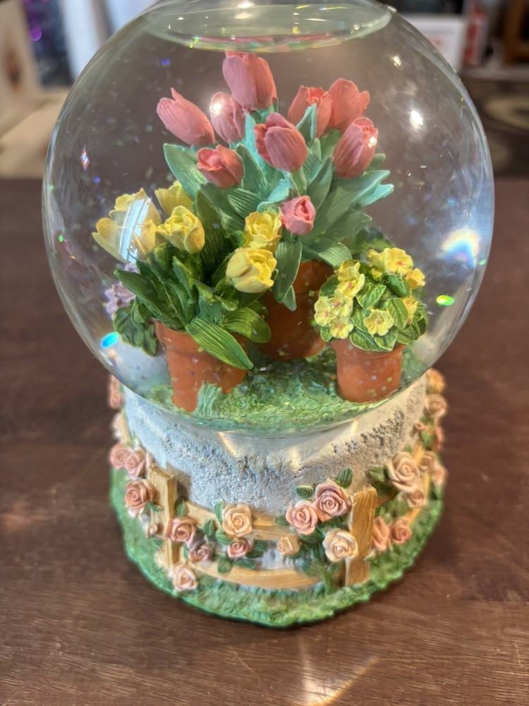 Flower Pot Snow Globe