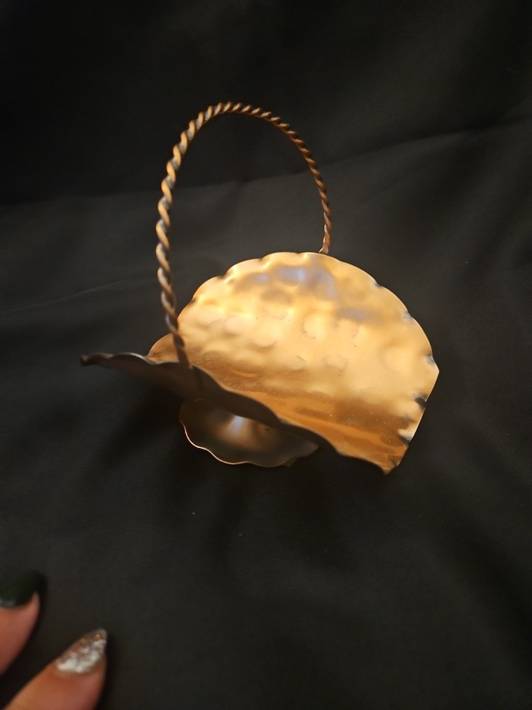 Vintage GREGORIAN COPPER  Small Footed Basket With Handle 5 x 5"