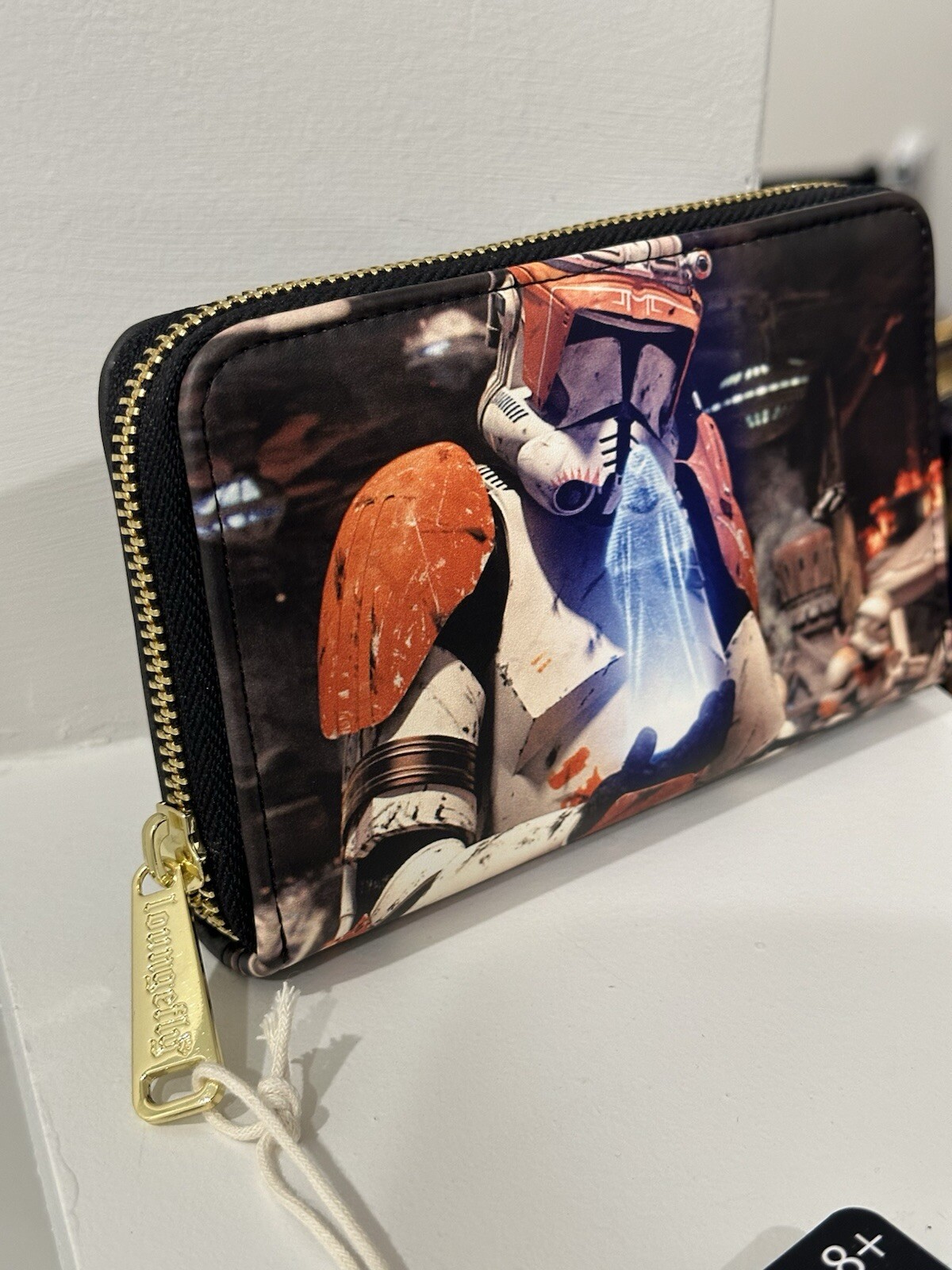 Loungefly Disney Star Wars Episode III Revenge of the Sith Scene Zip Wallet NWT!