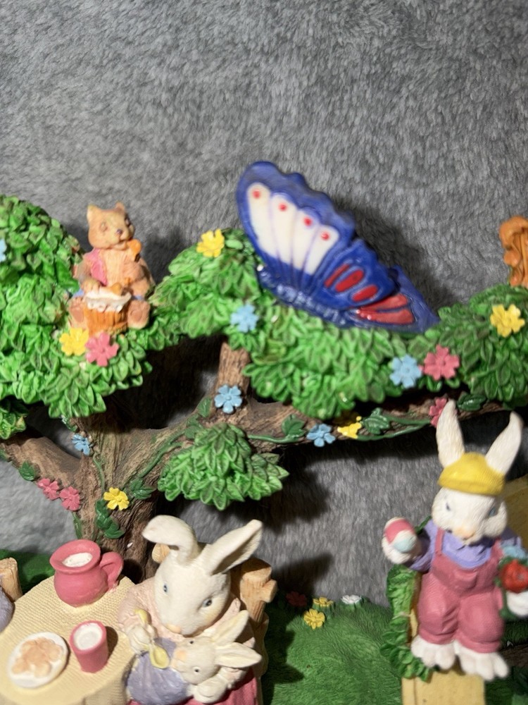 Vintage 1999 Jaimy Design Easter Jubilee "Easter Bunny Tree House"