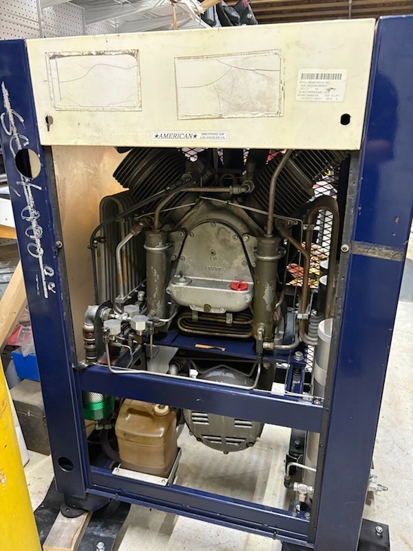 SCUBA/SCBA air breathing air compressor