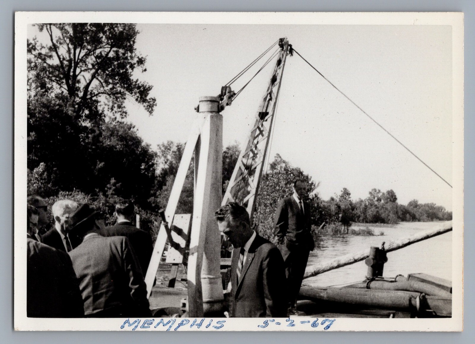 1967 Gulf Oil & Gas Vintage 4.25 x 3" Photo Pipeline Memphis, Tennessee  9379