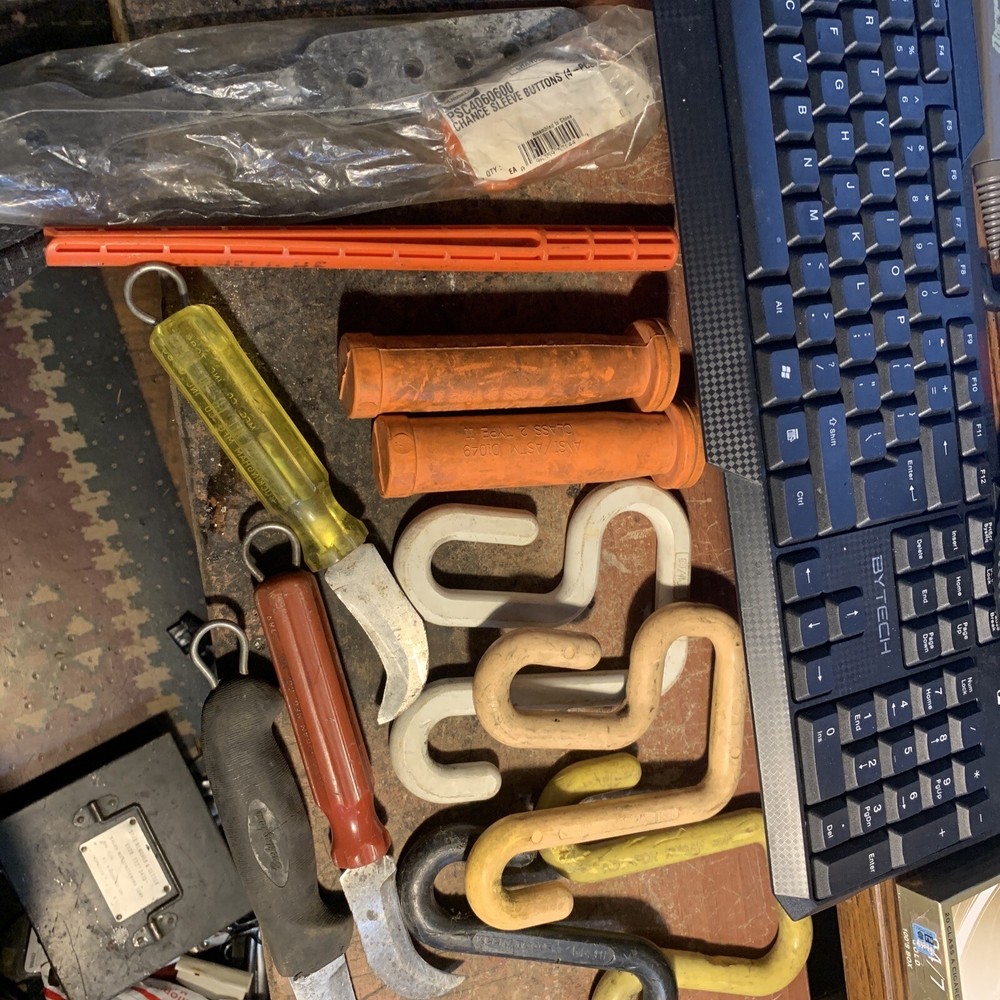 LOT OF LINESMAN TOOLS