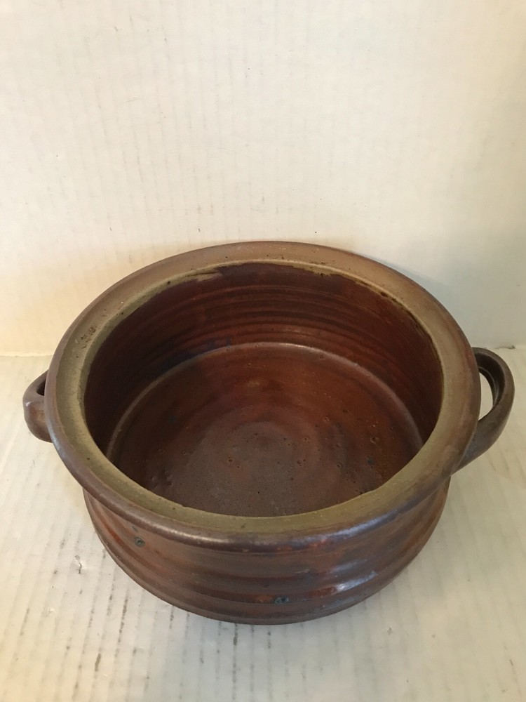 STUDIO HANDCRAFTED POTTERY BROWN GLAZED CASSEROLE WITH LID SIGNED MANGER