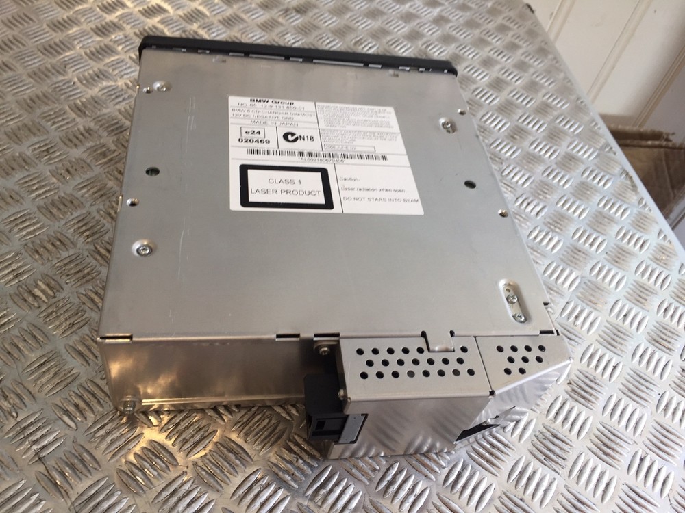 BMW 03-10 5 SERIES E60 E61 6 DISC CD CHANGER E60 E61 E64 E64 9131850 B343