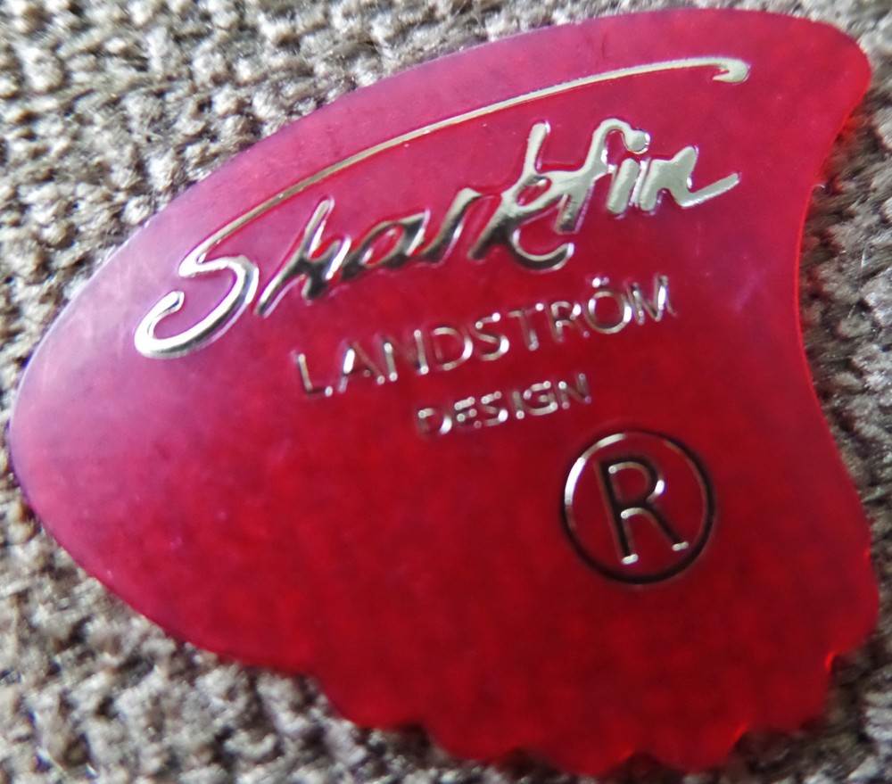 Landstrom Sharkfin Plectrums 3 Picks ( extra Light)