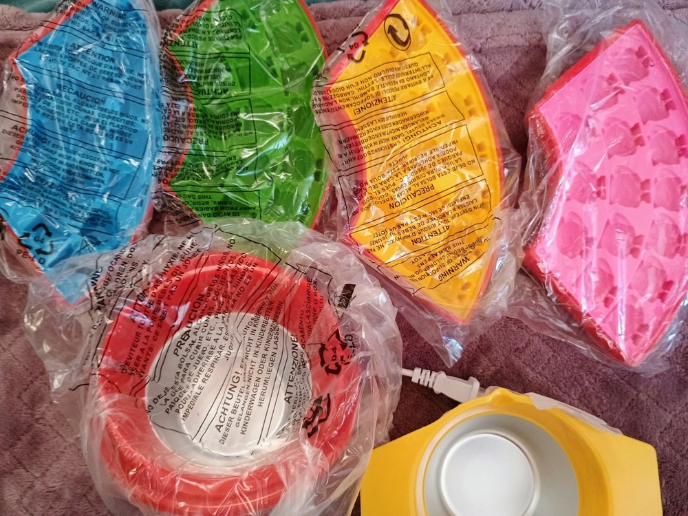 Kool-Aid Gummy Candy Maker by Nostalgia Products