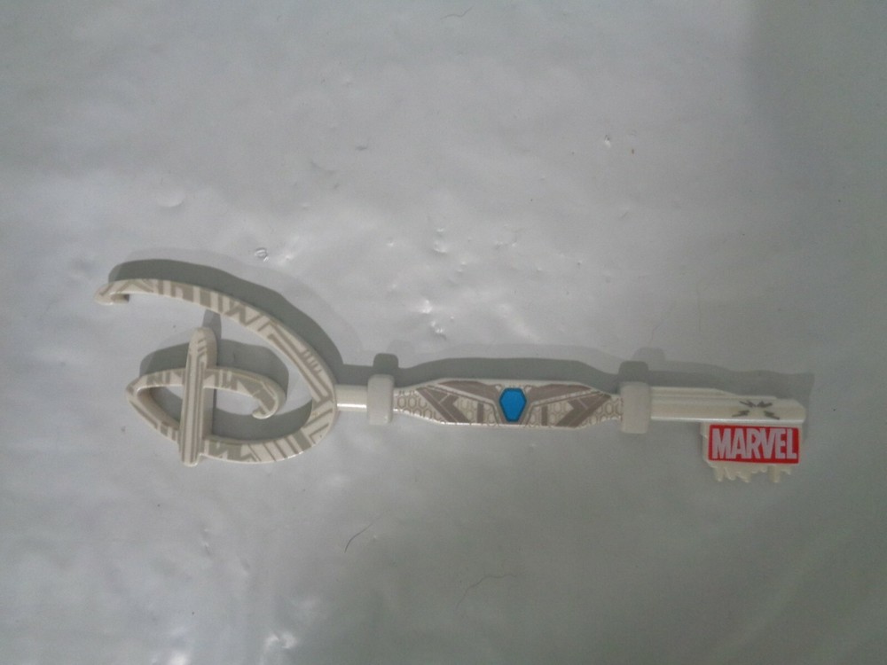 Disney / Marvel Studios - Wanda Vision  - Mystery / Blind Box Collectible Key
