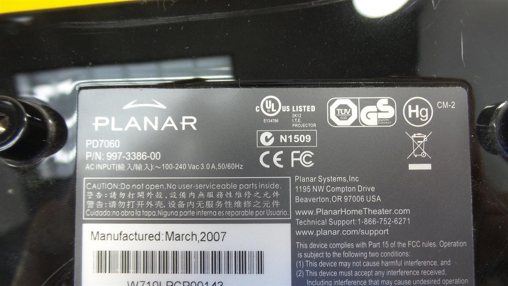 Planar PD7060 DLP Projector - HDMI - Good Working