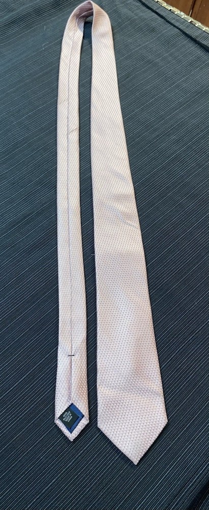 Michael Kors Solid Pink Silk Men's Necktie