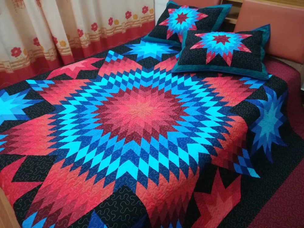 King Size Machine Pieced And quilted Patchwork Quilt #162B