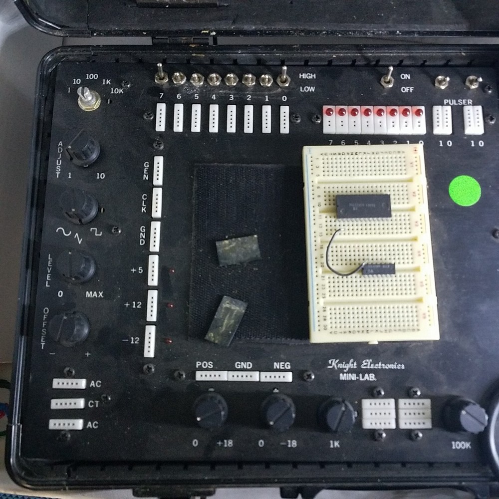 Knight Electronics Mini Lab Portable Electronics Breadboarding Kit