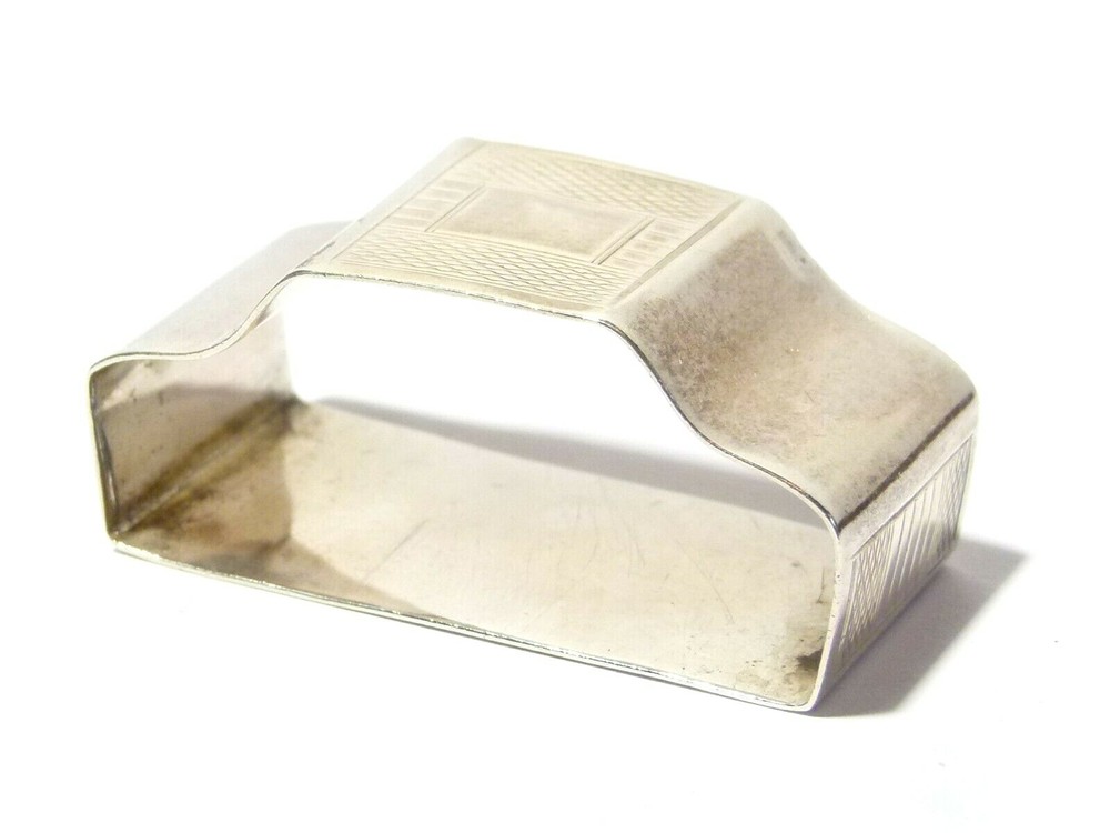 1945 Solid Silver Asymmetrical Napkin Ring Vacant Cartouche in Fitted Case