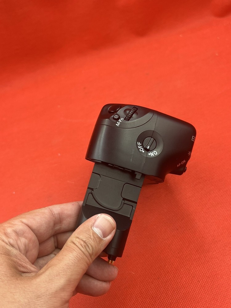 polaroid performance grip model no PLGR187D for canon eos 7D