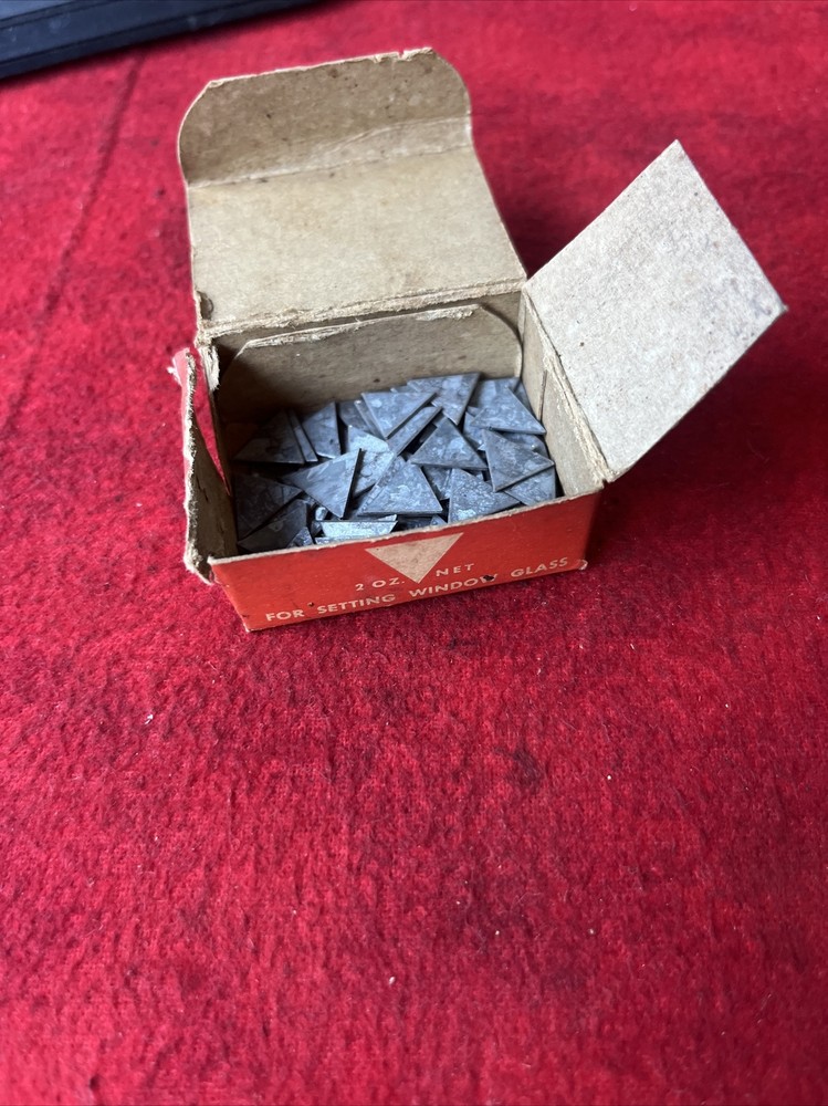 VINTAGE RED DEVIL GLAZIER POINTS SIZE 2 - UNCOUNTED - USA (k9)