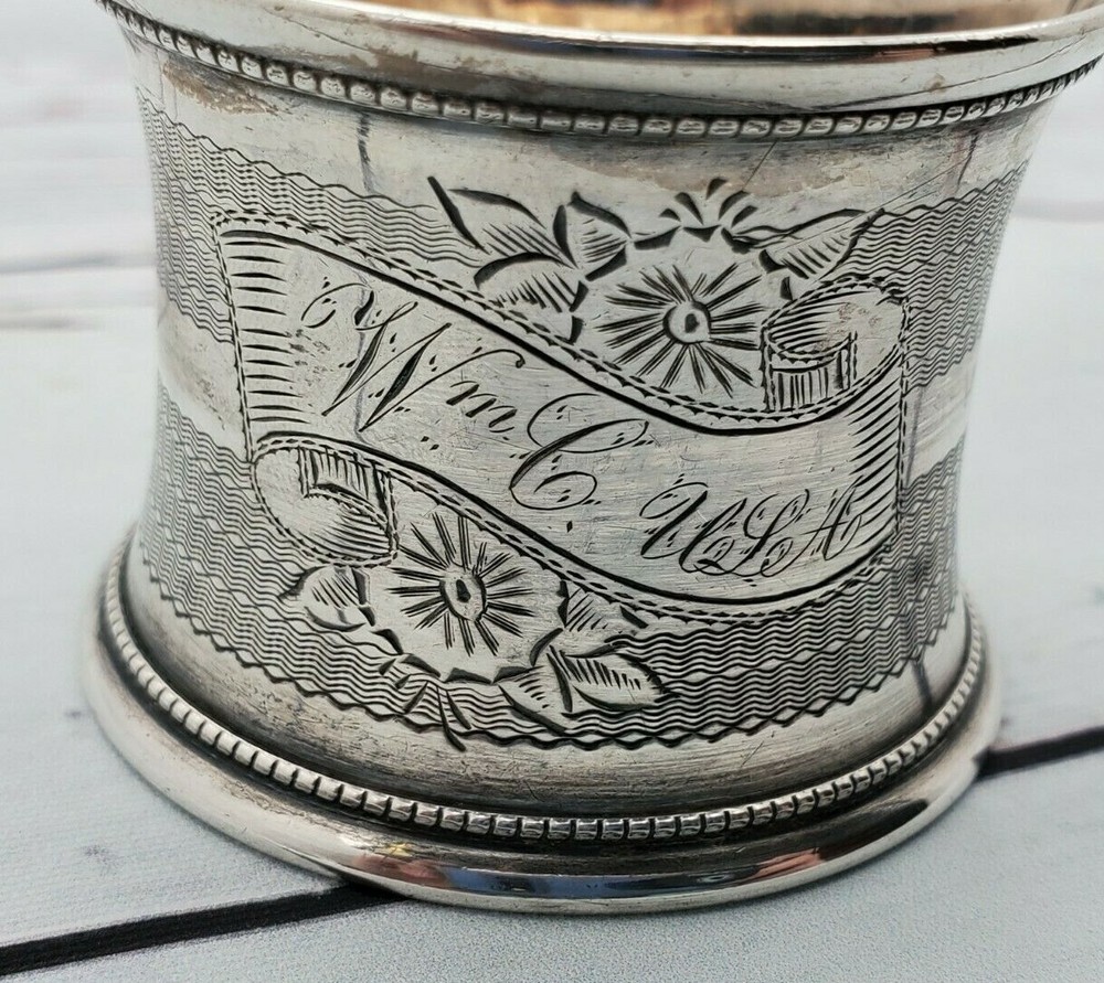 Sterling Silver napkin ring, Engine turned , Flowers, Mono