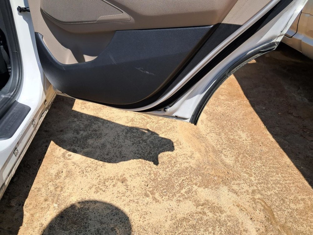 TUCSON 2016 Glove Box 4780226