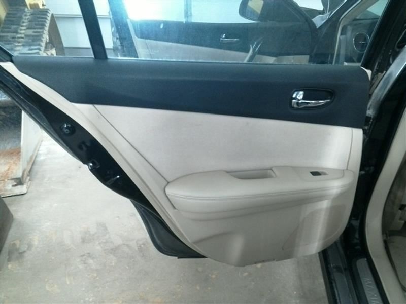 MAXIMA 2013 High Mounted Stop Light 104650029