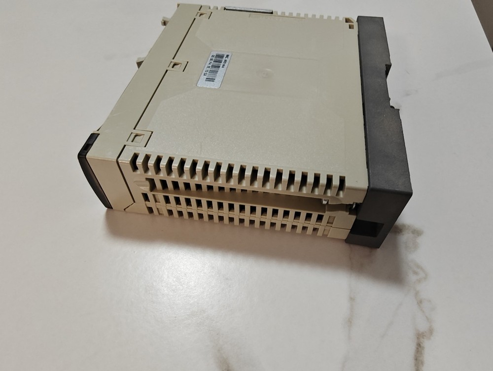 Schneider LMC20 Lexium Motion Controller 20 /ETH/CAN tested SN：20240066