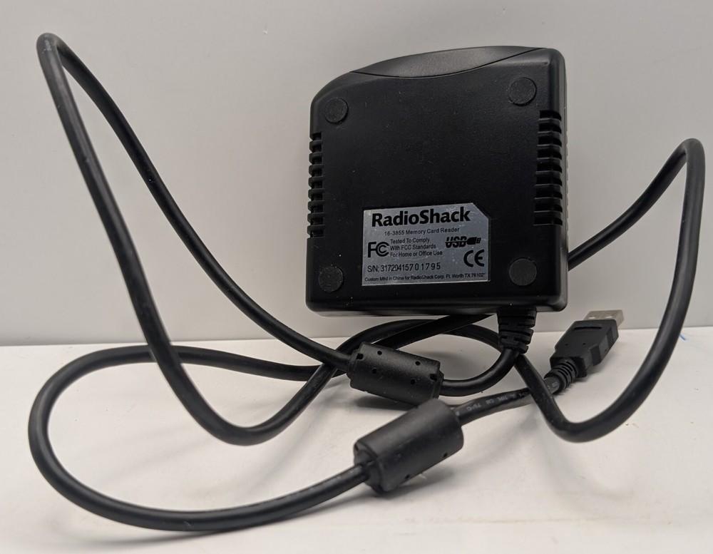 RADIO SHACK DAZZLE Memory Card Reader TESTED 100% Working Condition 16-3855