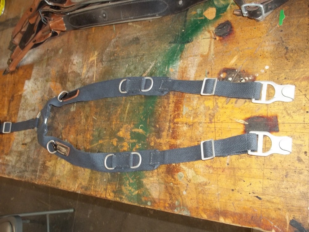 German Blue Webbing Y-Straps Marked Ppr Bln dated 1968