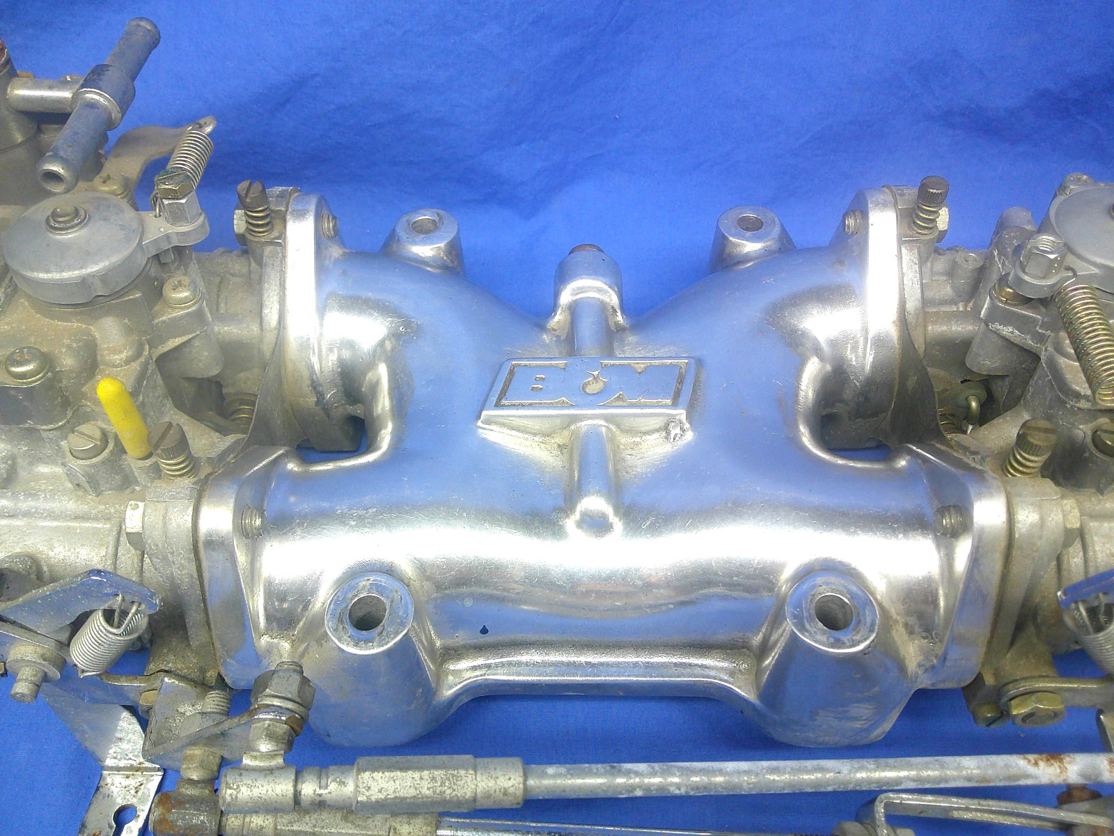 B&M Super Charger Low Profile Dual Carb Intake Hat w/ Mikuni 40PHH Carburetors