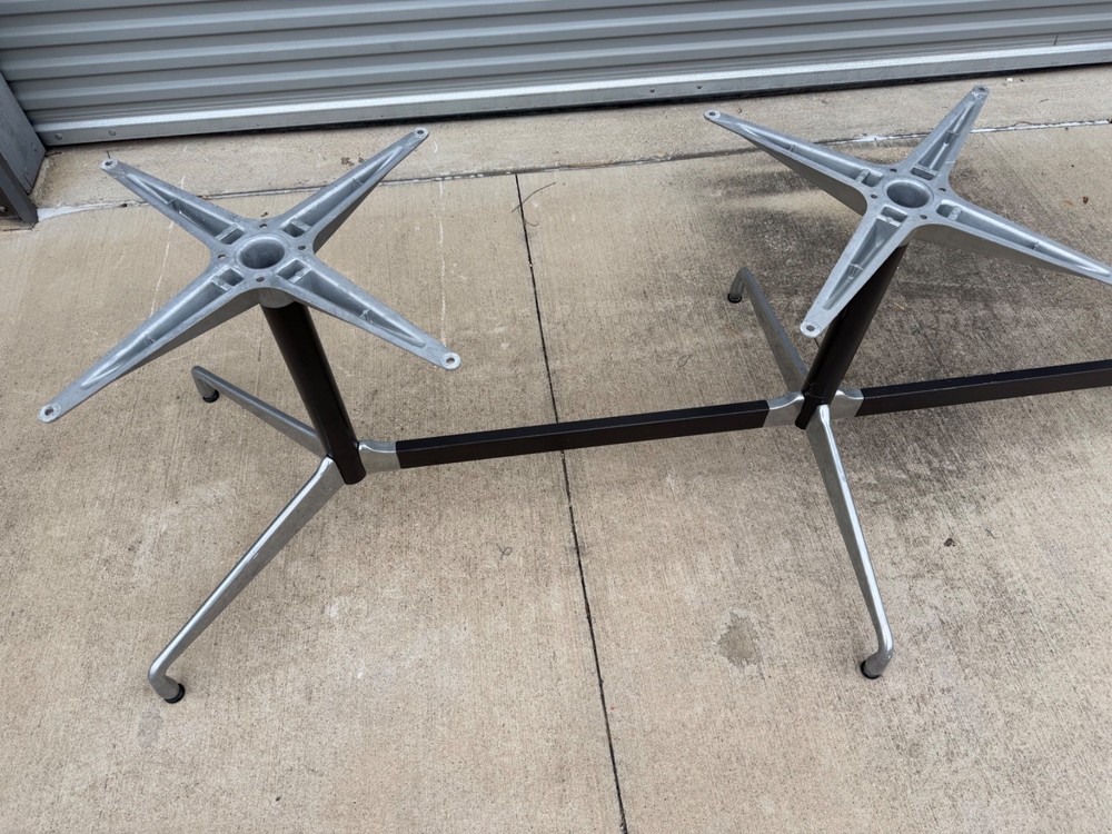 Herman Miller Segmented Base