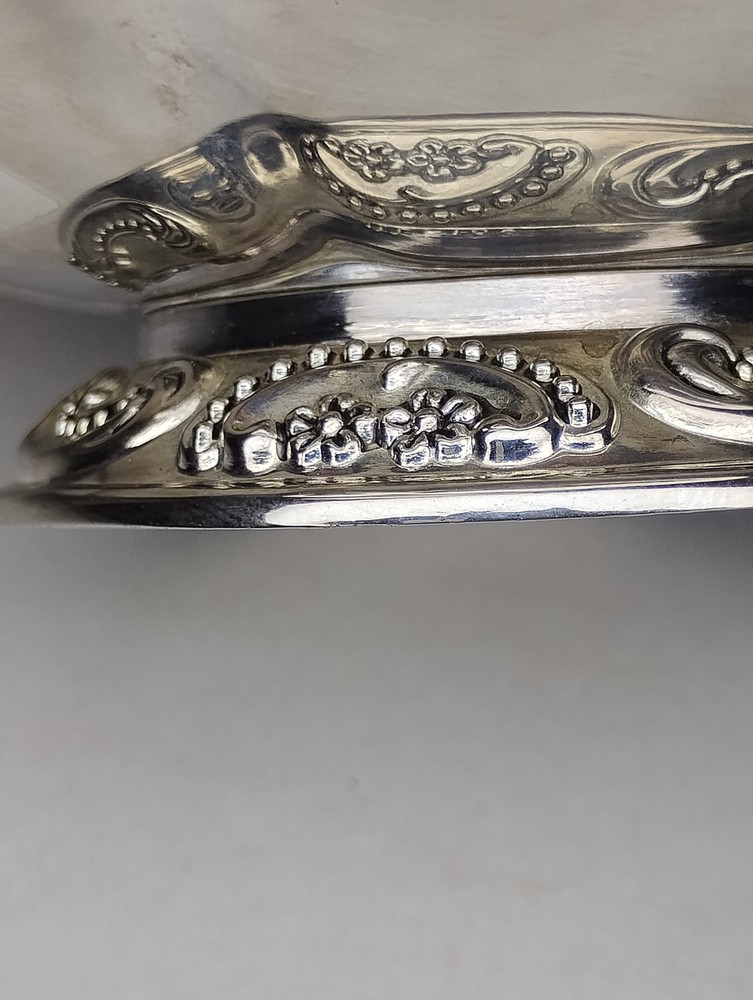 Wallace Silversmiths Fine Silver Plated Grand Baroque Bon Bon Candy Dish 8”