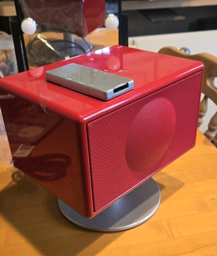 Geneva Sound System Model S Bluetooth Compact Shelf Stereo Red Remote