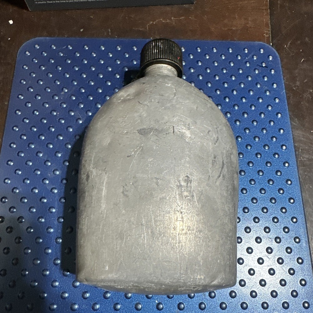 ORIGINAL WWII US ARMY & MARINE INFANTRY M1942 CANTEEN-DATED 1945