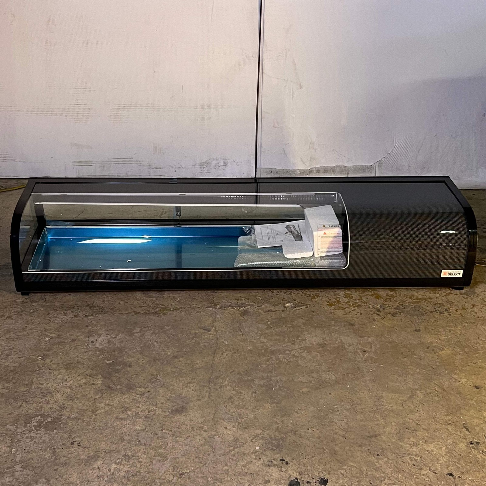 EMPEROR'S SELECT CSD-60 Countertop Refrigerated Sushi Display Case 115V 1/6HP Sz