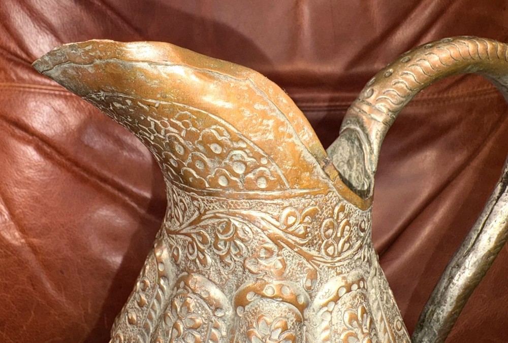 ANTIQUE ENGRAVED MIDDLE EASTERN / PERSIAN LARGE COPPER / PITCHER / EWAR